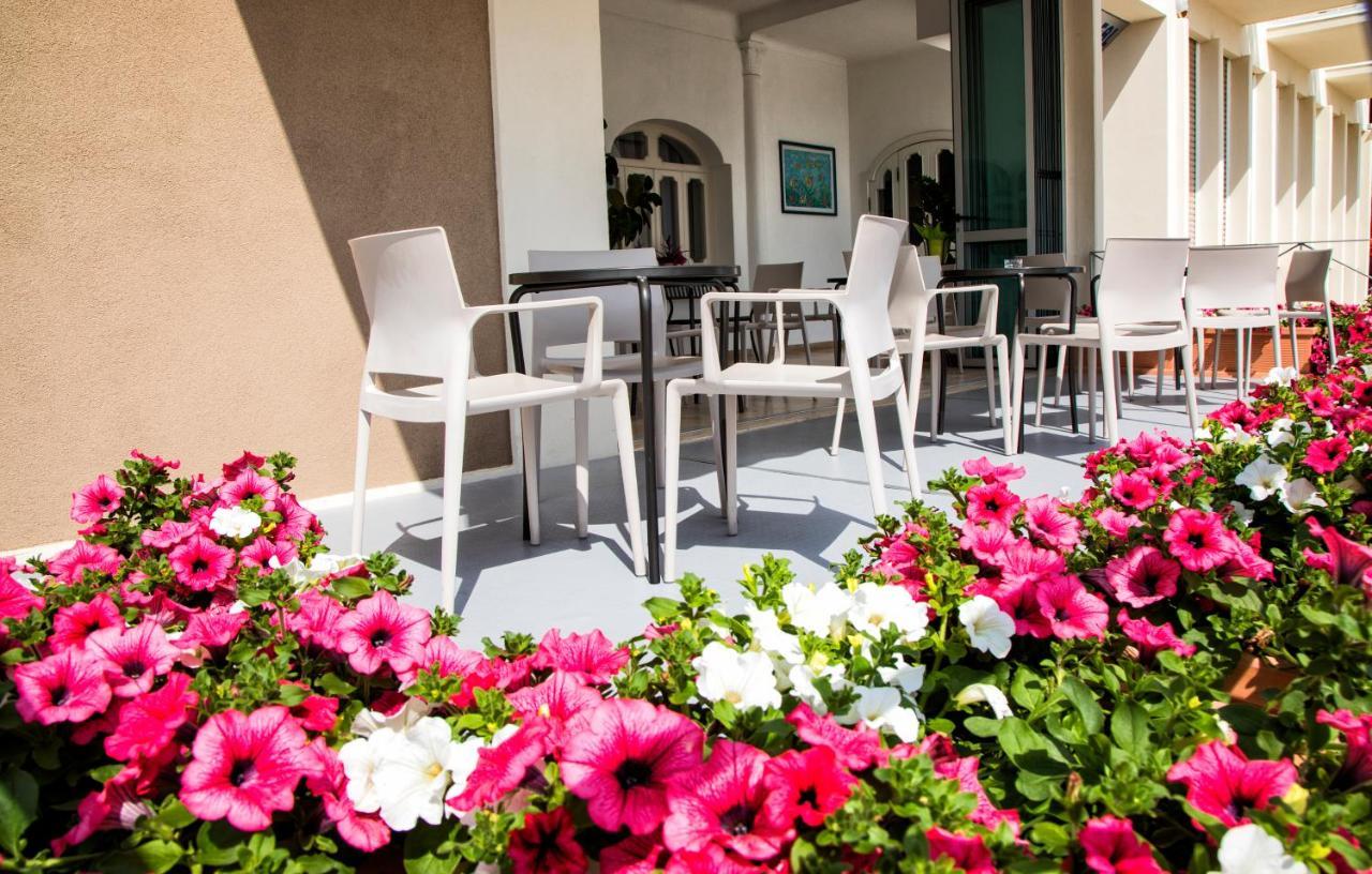 קופרה מריטימה Hotel Ideal מראה חיצוני תמונה